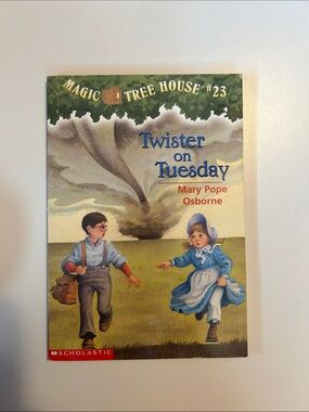 Scholastic Magic Tree House #23 Twister on Tuesday - Blue Cover
